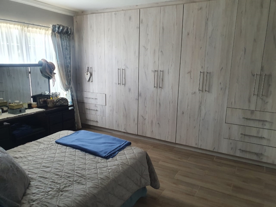 2 Bedroom Property for Sale in Ferreira Town Eastern Cape